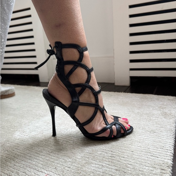 SCHUTZ: Black Leather Strappy Sandal With Lace-Up Closing Size 7 - Picture 10 of 10